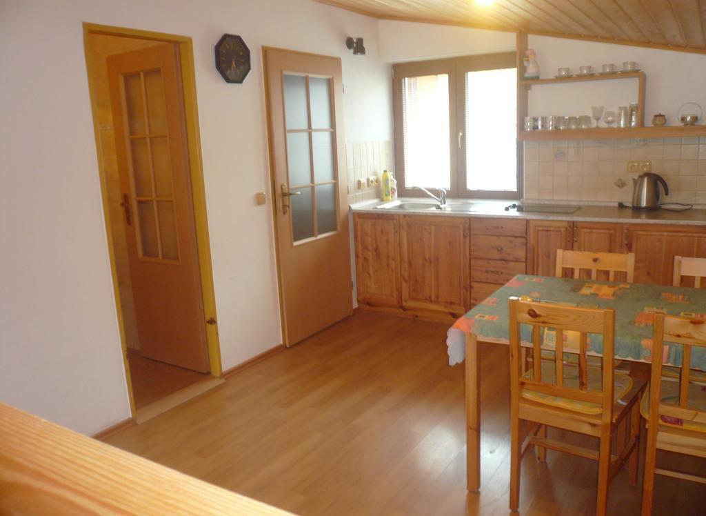 Apartmany Krasna - K68 ヤブロネツ・ナド・ニソウ エクステリア 写真