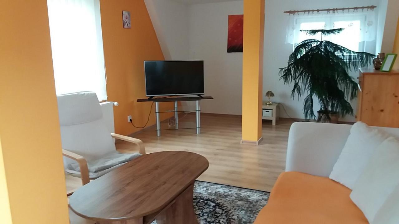 Apartmany Krasna - K68 ヤブロネツ・ナド・ニソウ エクステリア 写真